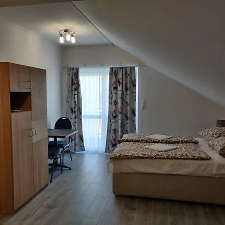 Szololugas Vendeghaz 아파트 블로톤퓌레드