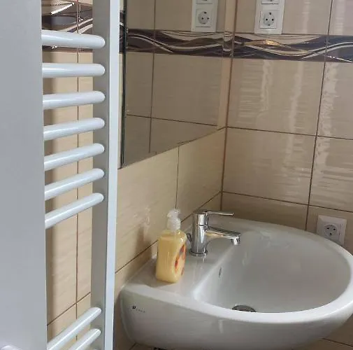 Szololugas Vendeghaz 블로톤퓌레드